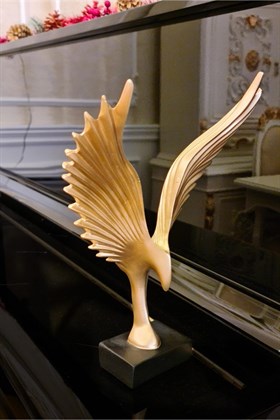 مجسمه پرنده طلایی کد.1006